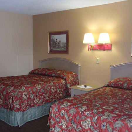Heritage Inn Martinsburg Bagian luar foto